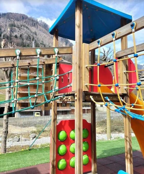Il Sole Di Ester Branzi Esterno foto