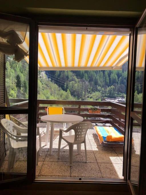 Il Sole Di Ester Branzi Esterno foto